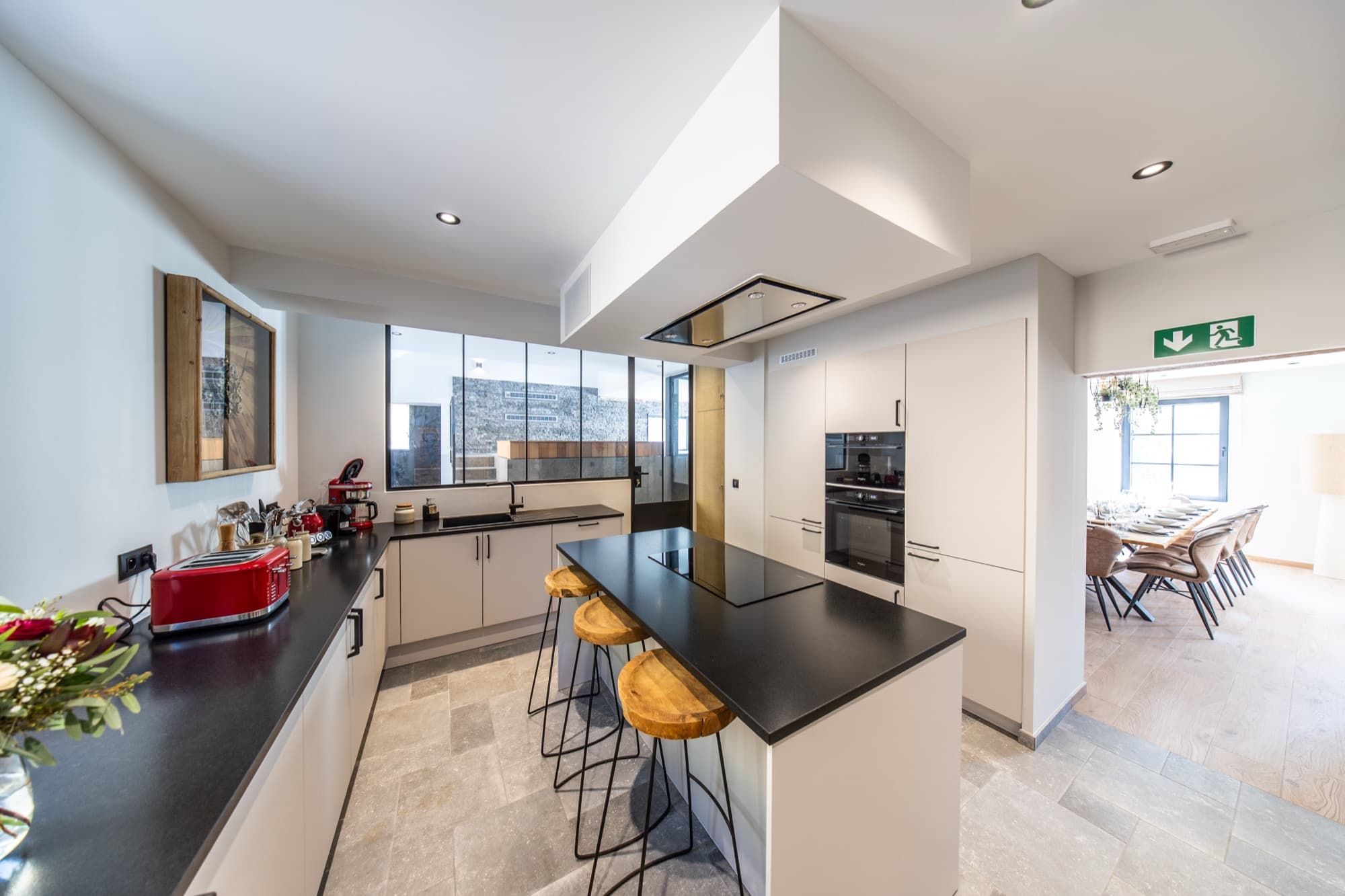 Living areas — view 3