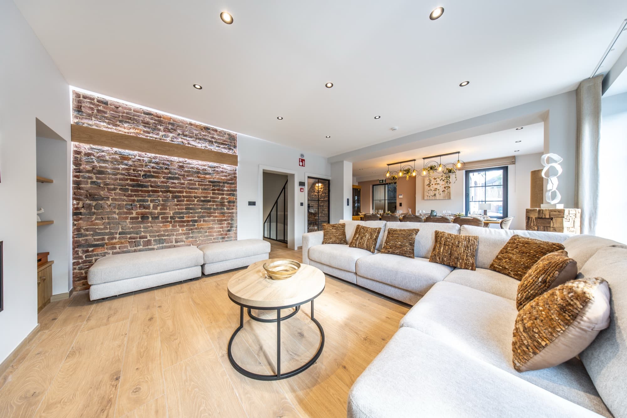 Living areas — view 2