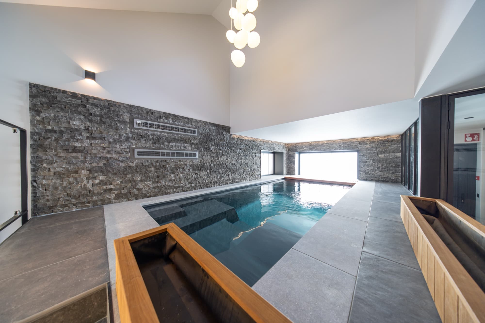 Swimming pool & wellness area — view 2